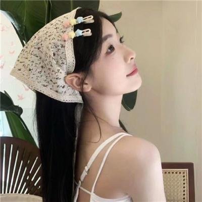 红唇相吻